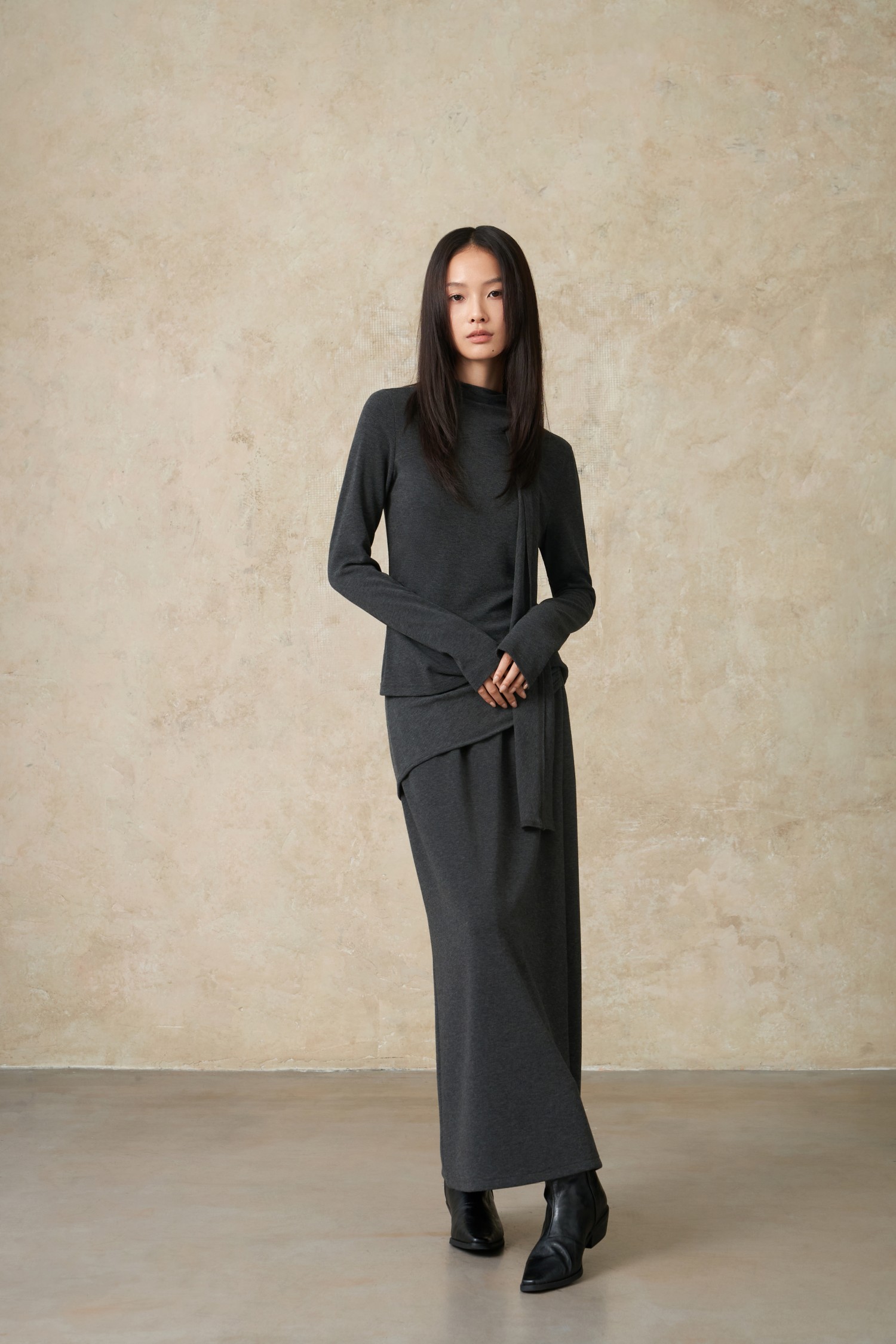 外套M5D1A9069  长裙M5D8Q9061