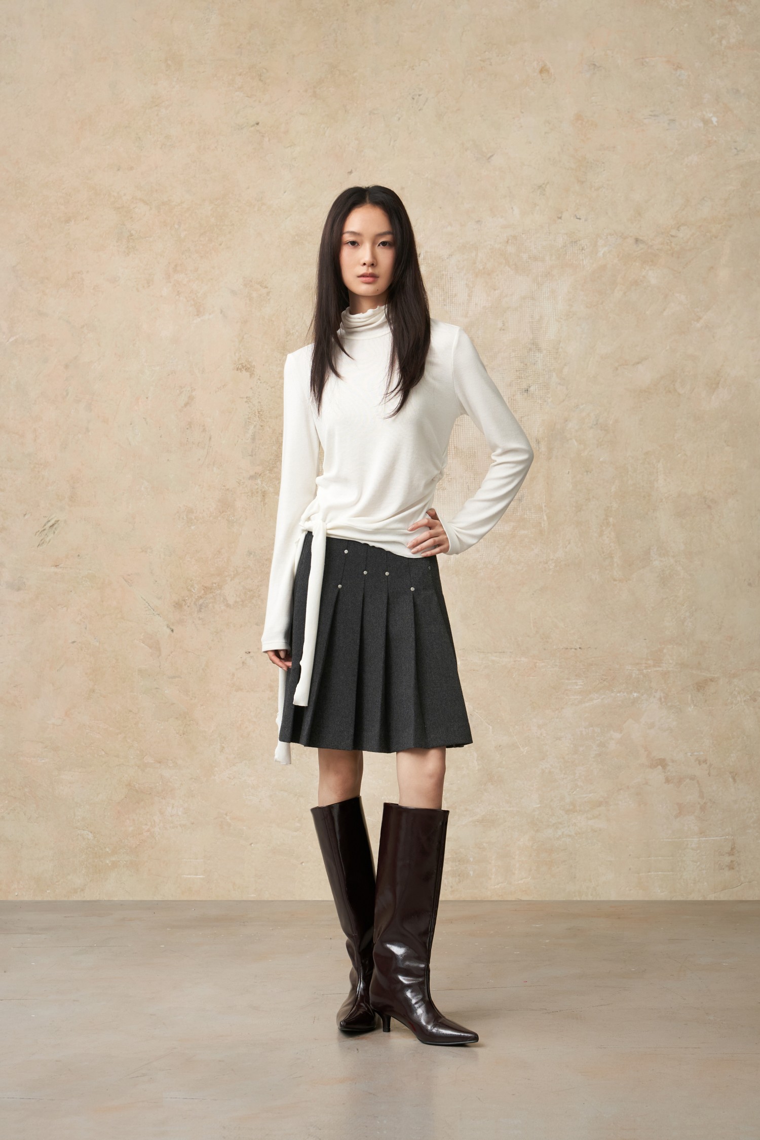 裙子M5D8Q9059  打底衫M5D6E9077  大衣M5D1S9071